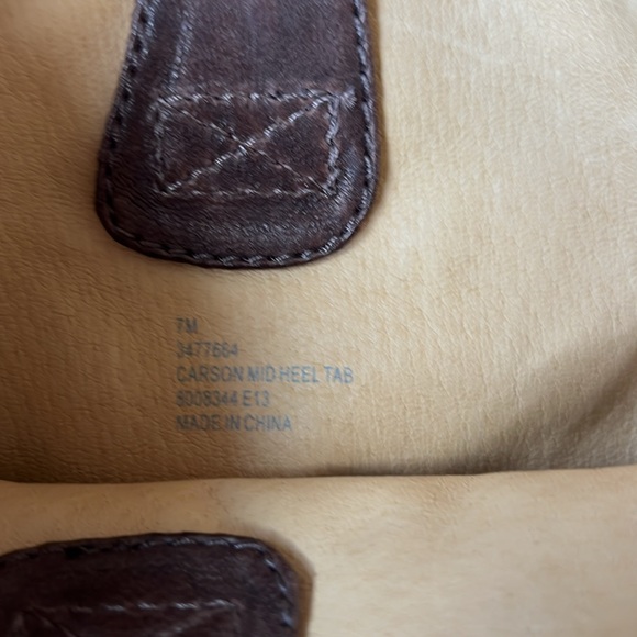 Like NEW Frye Carson Mid Heel Tab Boots - Picture 9 of 12